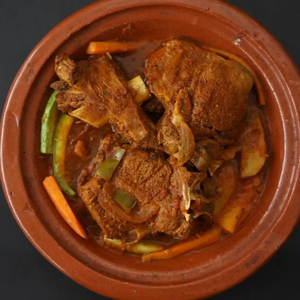 لحم معرق مع ألأرز والخضار